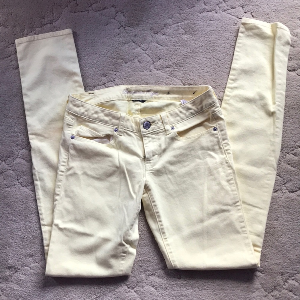 AMERICAN EAGLE yellow skinny jean